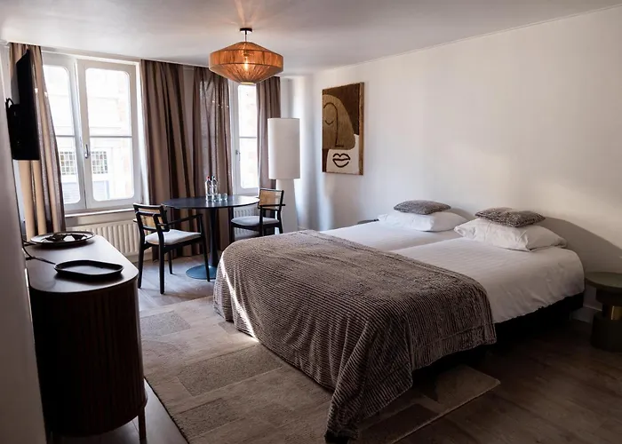 Le Virage Bistro En Hotel